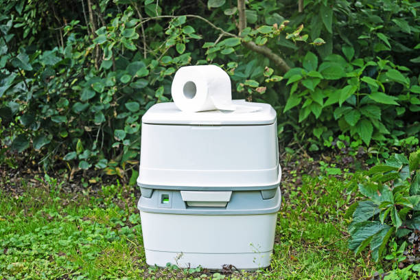 Best Portable restroom trailer rental  in Palm Beach Gardens, FL